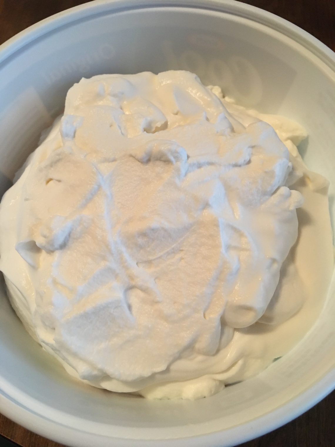 Easy Sweetened Whipped Cream ~ KATS Kreative Life